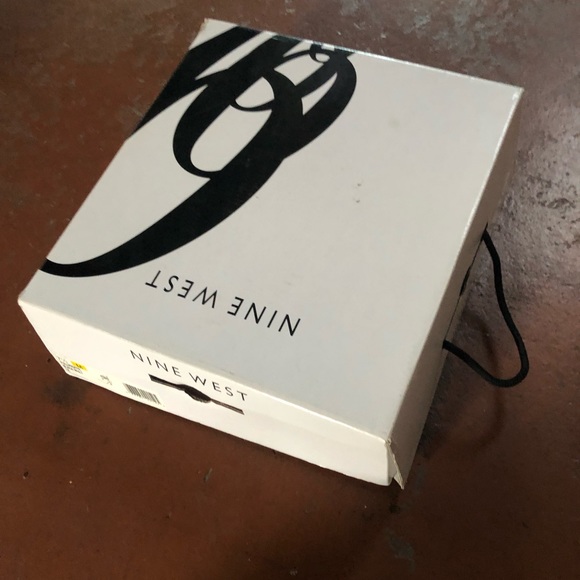 NINE WEST LEATHER HEELED BOOTS STILETTOS 7 1/2 - Picture 11 of 11